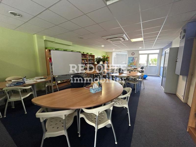 Local commercial - 97 m² - 3 pièces