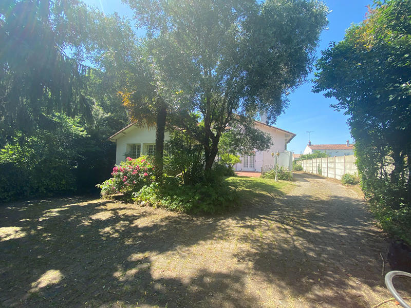 Maison - 213 m² - 7 pièces