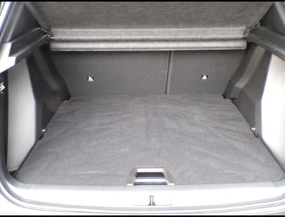 Peugeot 2008 Hybrid 145 Allure e-Dcs6