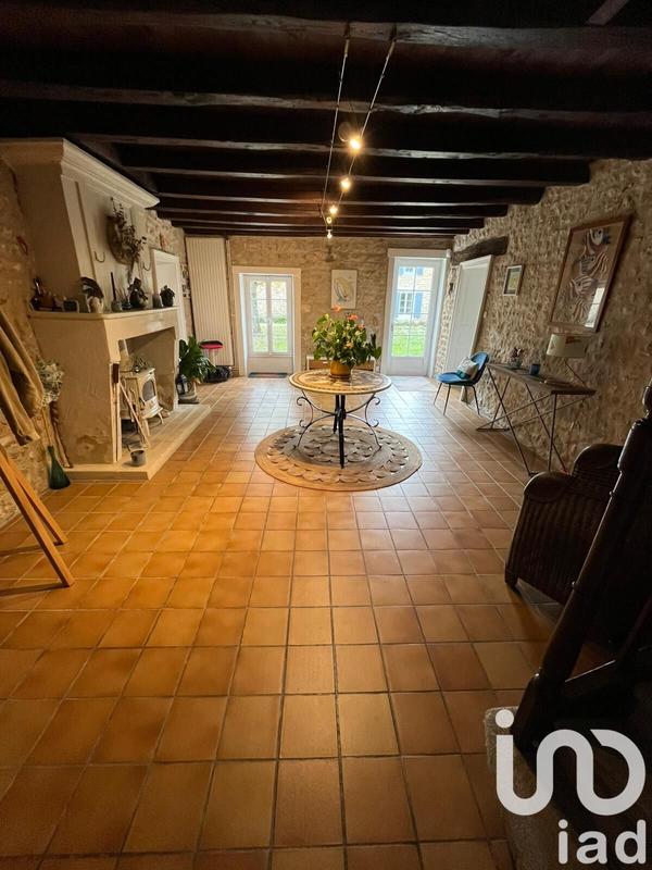 Maison - 560 m² - 12 pièces