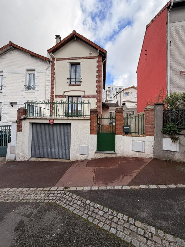 Maison - 92 m² - 5 pièces