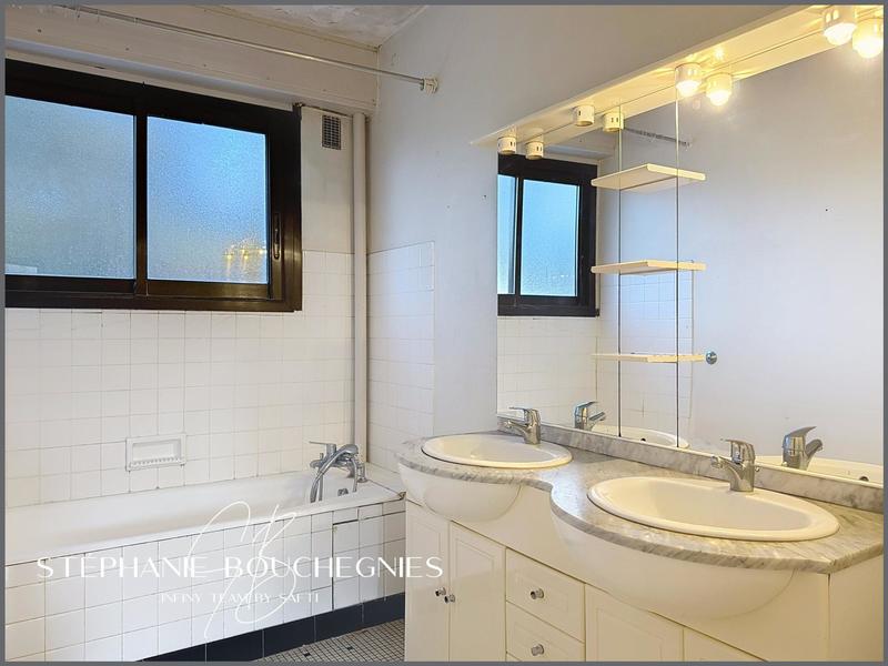 Appartement - 93 m² - 4 pièces