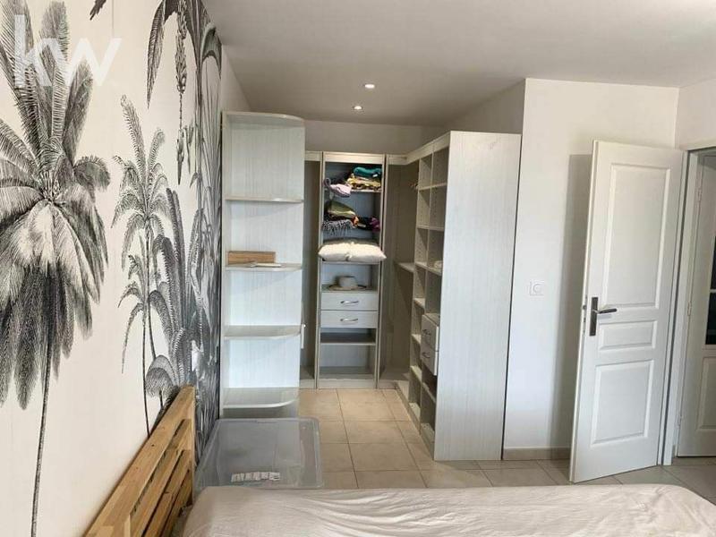 Maison - 201 m² - 7 pièces