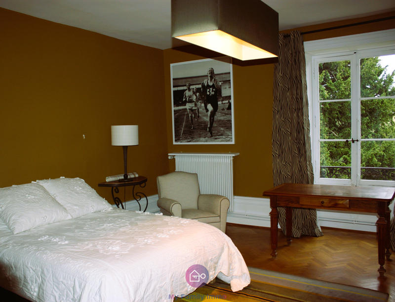 Maison - 390 m² - 11 pièces