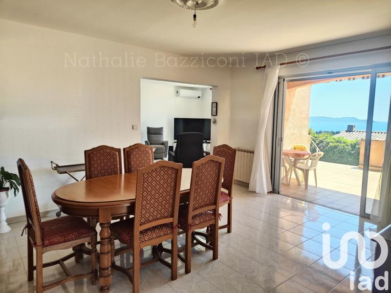 Maison - 176 m² - 7 pièces