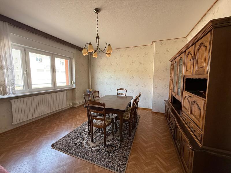 Maison - 275 m² - 13 pièces