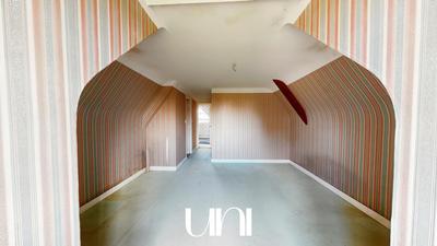 Maison - 208 m² - 8 pièces