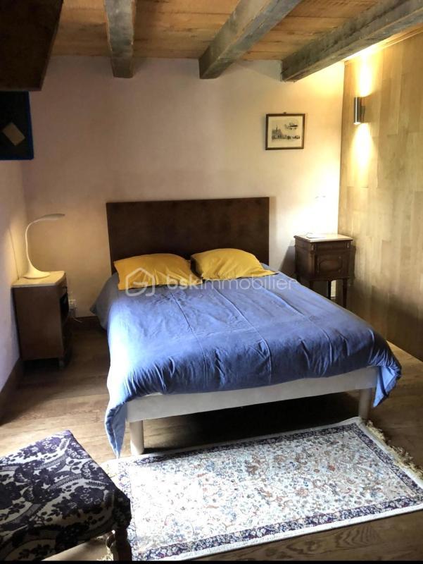 Maison - 240 m² - 9 pièces