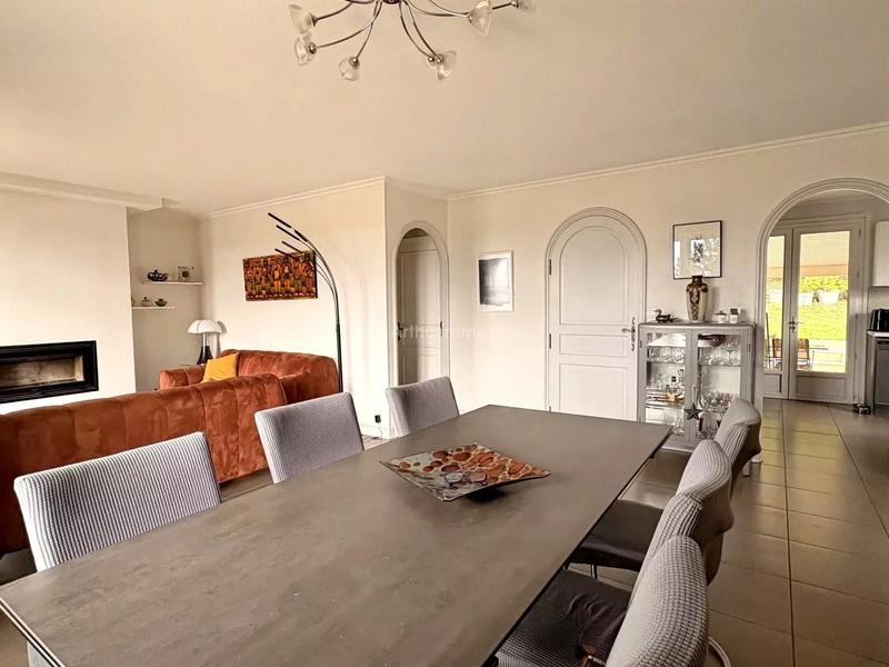 Maison - 143 m² - 5 pièces