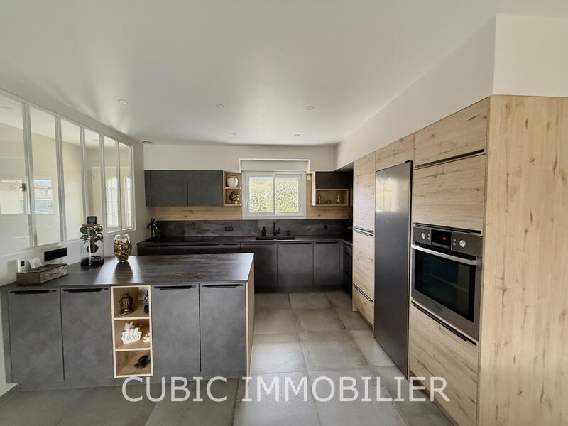 Villa - 97 m² - 5 pièces