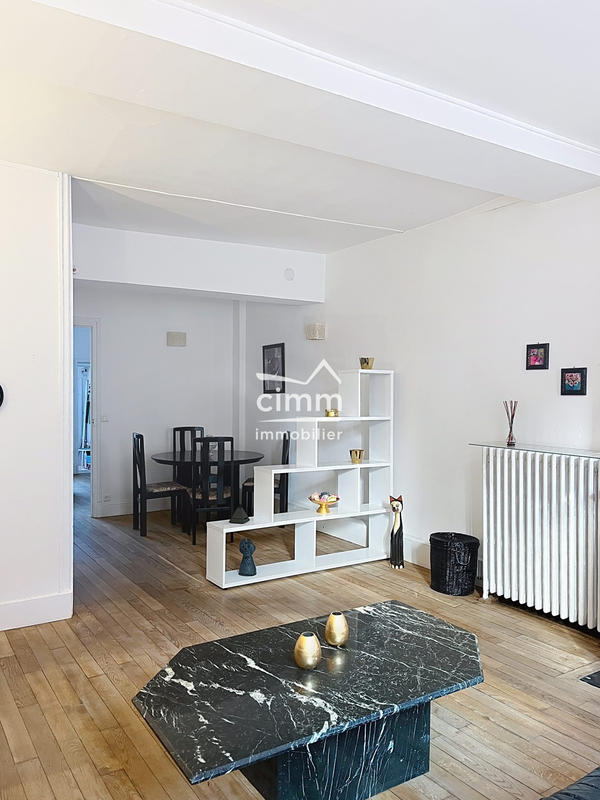 Maison traditionnelle - 159 m² - 4 pièces