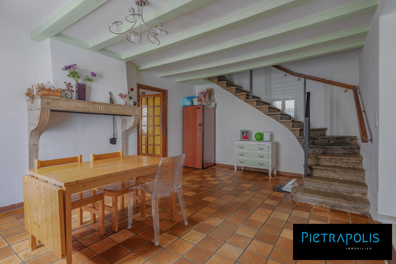 Maison - 186 m² - 7 pièces