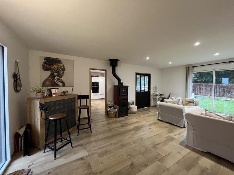 Maison - 167 m² - 9 pièces