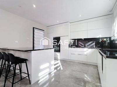 Maison - 125 m² - 4 pièces