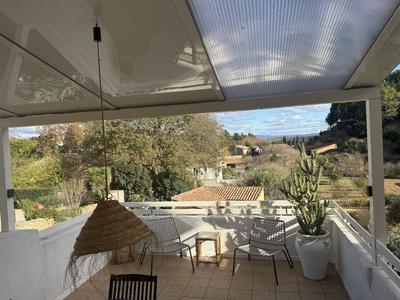 Maison - 207 m² - 6 pièces