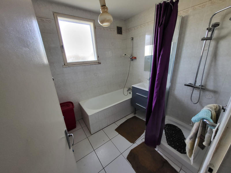 Maison - 92 m² - 5 pièces