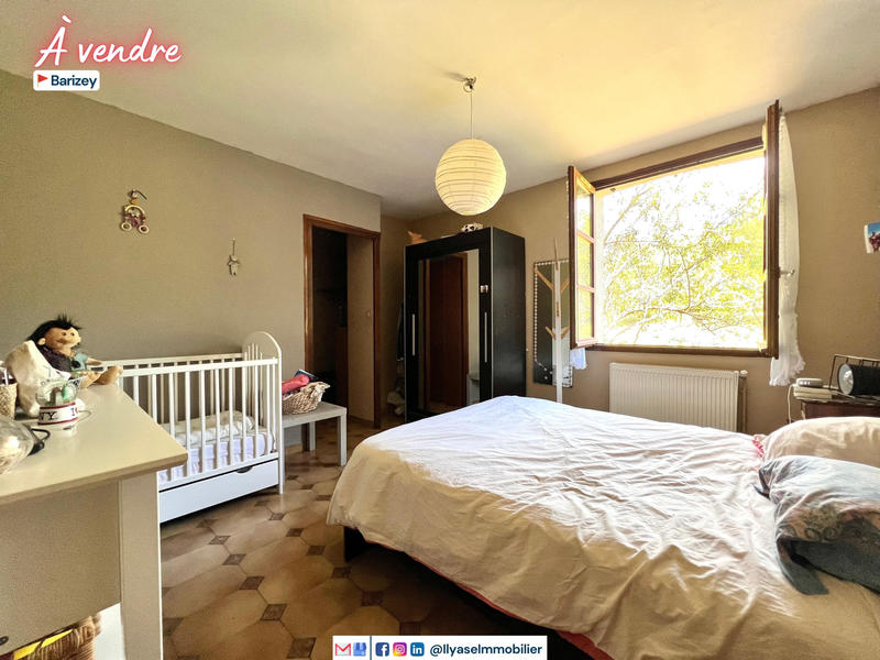 Maison - 289 m² - 10 pièces