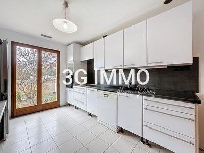 Maison - 103 m² - 4 pièces