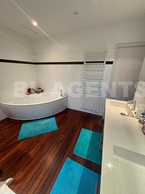 Maison - 148 m² - 6 pièces