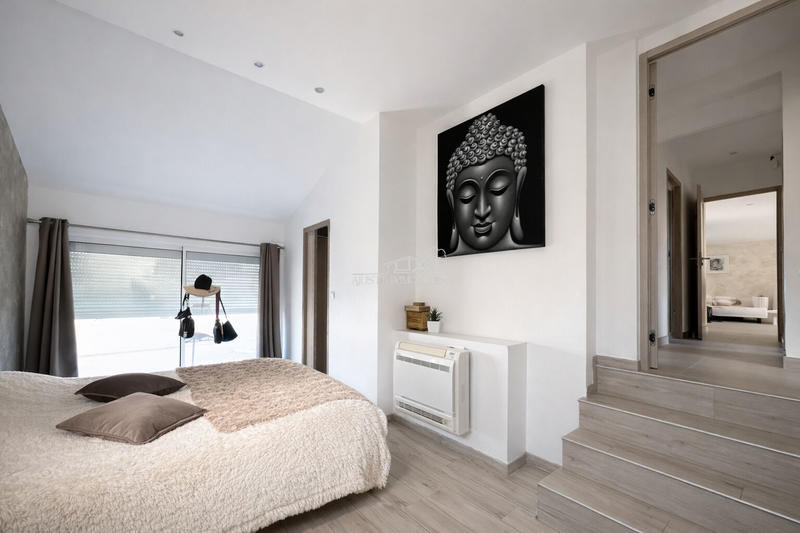 Maison - 136 m² - 4 pièces