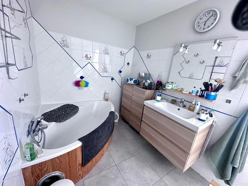 Maison - 195 m² - 8 pièces