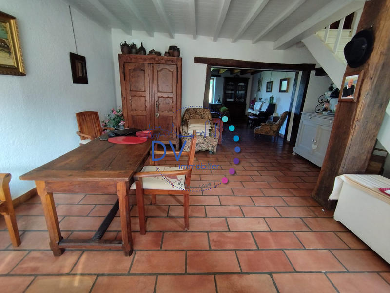 Maison - 230 m² - 7 pièces