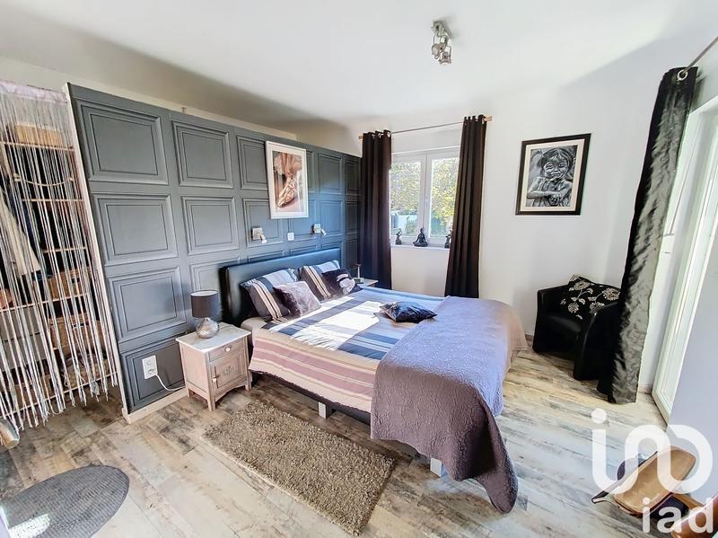 Maison - 208 m² - 9 pièces