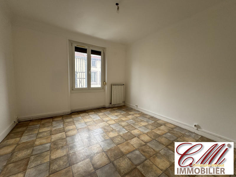 Appartement - 80 m² - 3 pièces