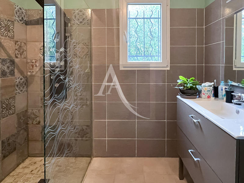 Maison - 172 m² - 6 pièces