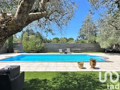 Maison - 280 m² - 8 pièces