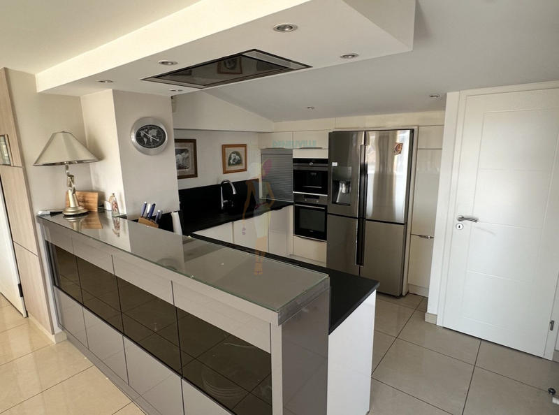 Appartement - 113 m² - 4 pièces