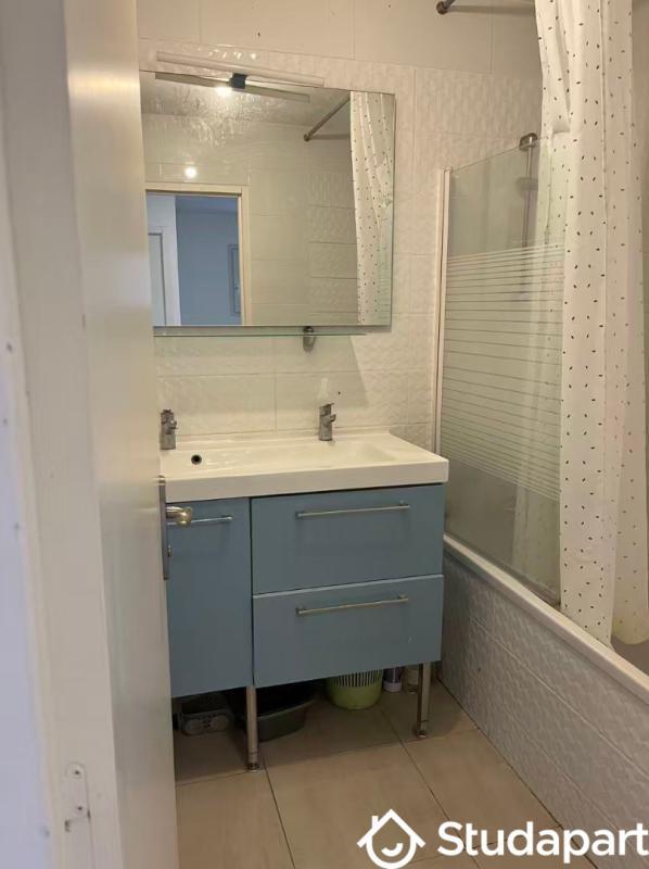 Chambre - 12 m² - 1 pièce