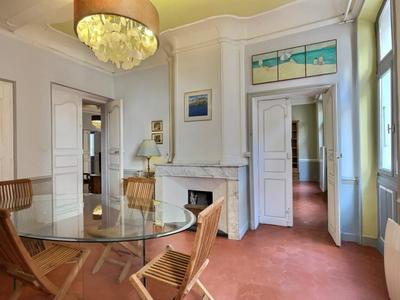 Appartement bourgeois - 120 m² - 5 pièces