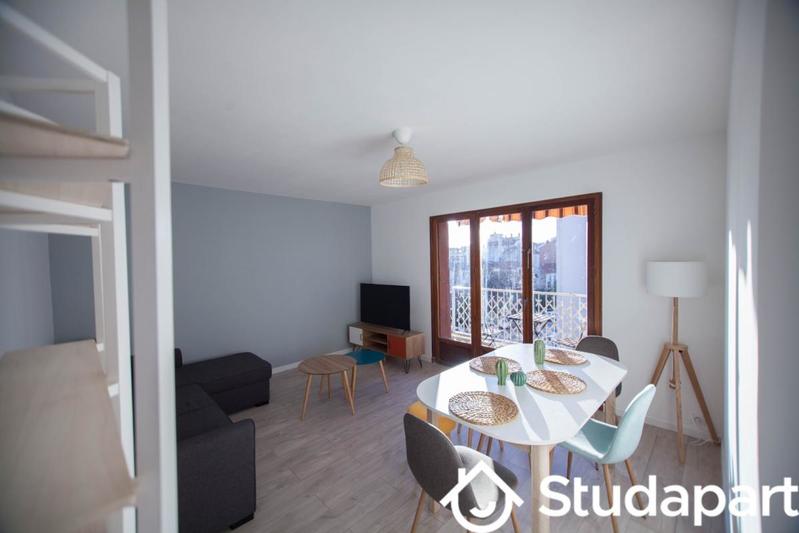 Chambre - 12 m² - 1 pièce