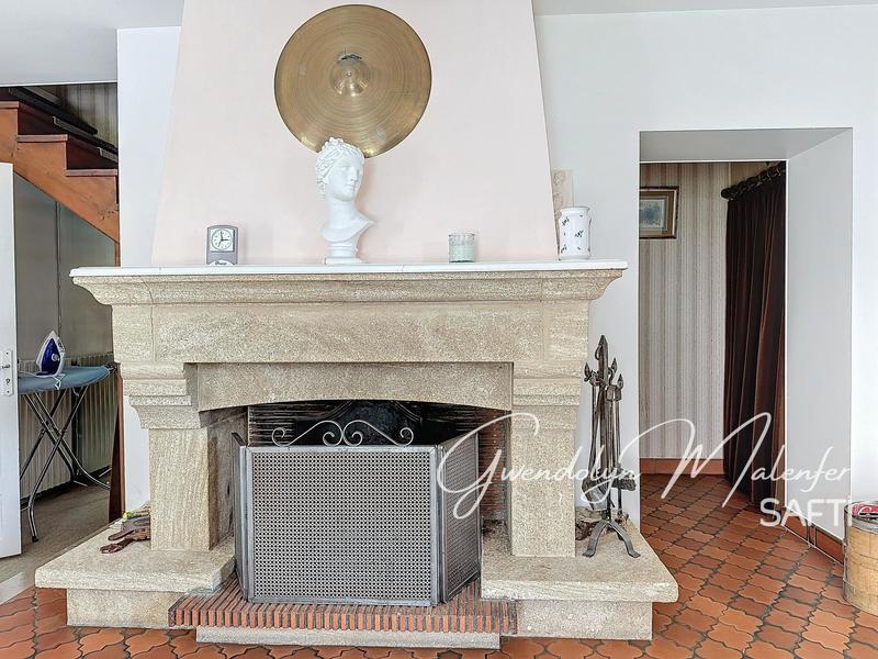 Maison - 312 m² - 10 pièces