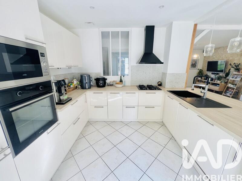 Maison - 91 m² - 5 pièces