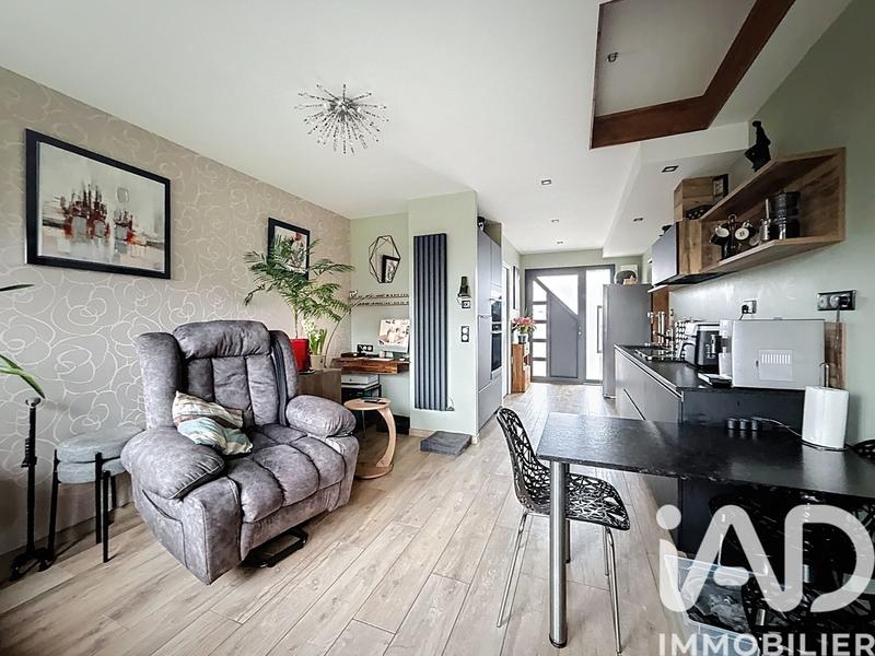 Maison - 220 m² - 7 pièces