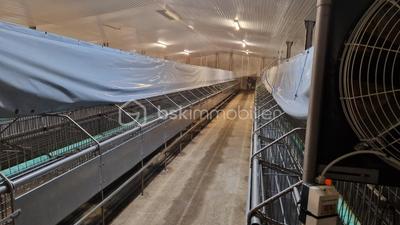 Immeuble - 630 m² - 1 pièce