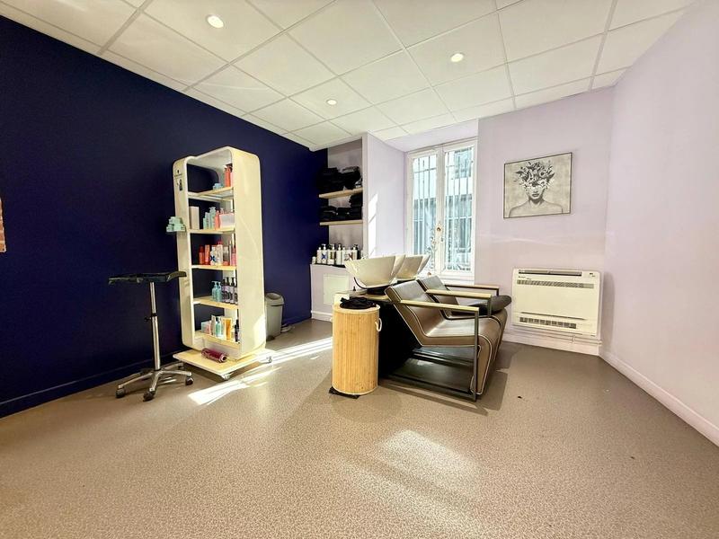 Magasins - 67 m² - 1 pièce