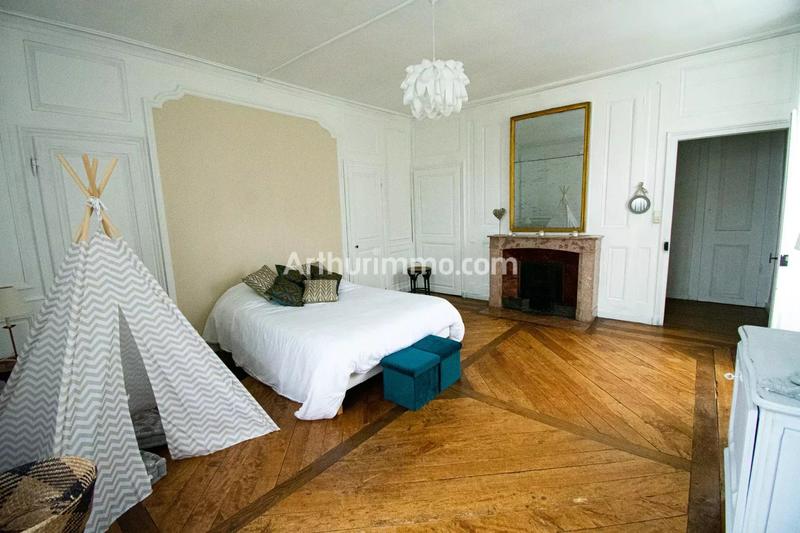 Maison - 547 m² - 14 pièces