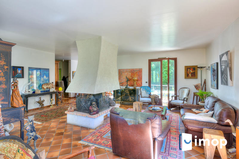 Maison - 189 m² - 6 pièces