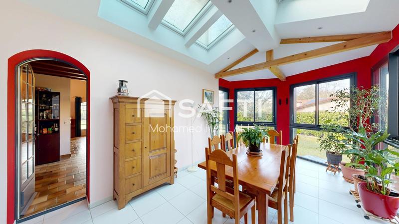 Maison - 210 m² - 8 pièces