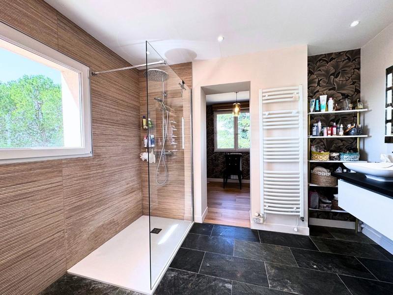 Villa - 192 m² - 7 pièces