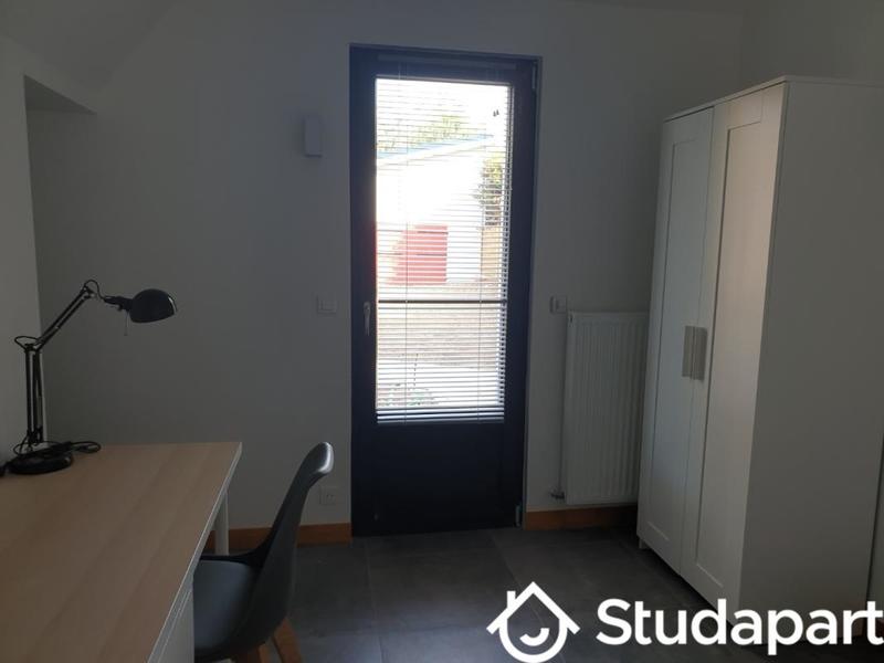 Chambre - 13 m² - 1 pièce