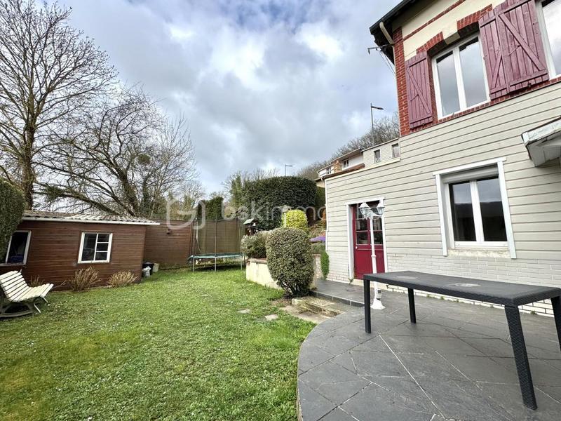 Maison - 140 m² - 8 pièces