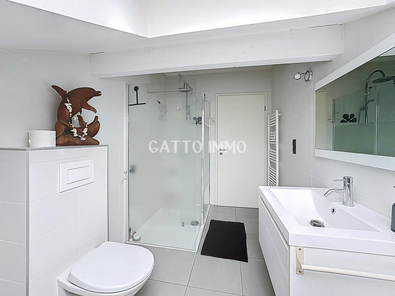 Maison - 177 m² - 7 pièces