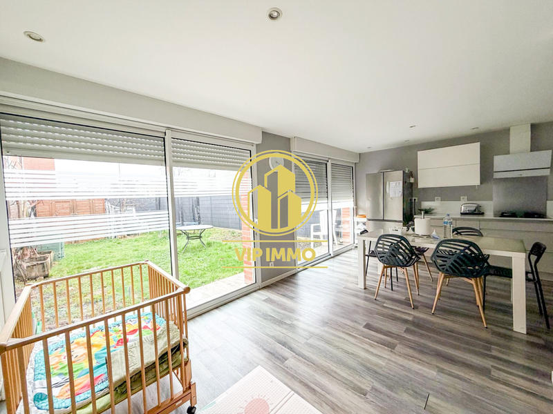 Maison - 111 m² - 7 pièces