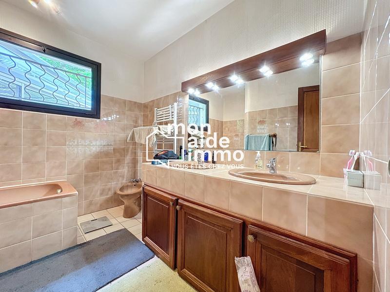 Maison - 116 m² - 10 pièces