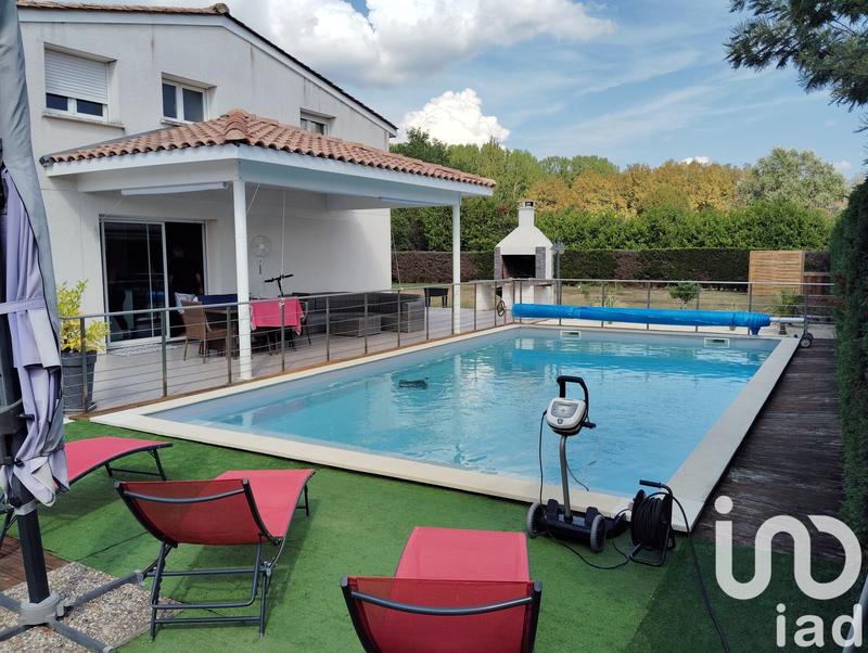 Maison - 159 m² - 7 pièces