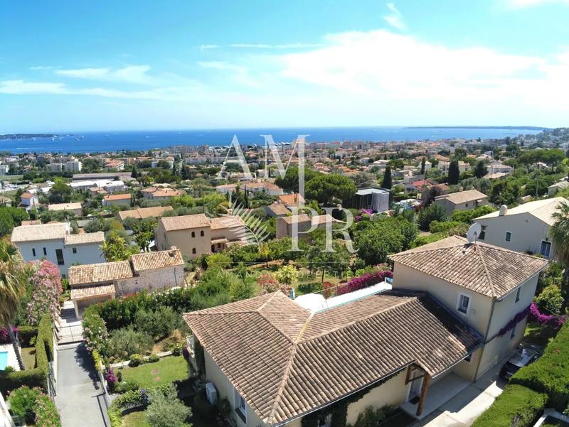 Villa - 148 m² - 7 pièces